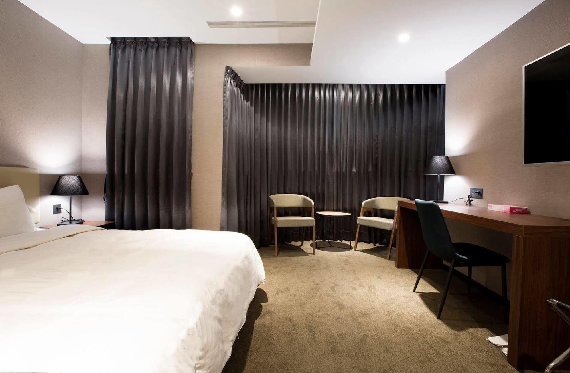 טאיפיי Noble Hotel מראה חיצוני תמונה