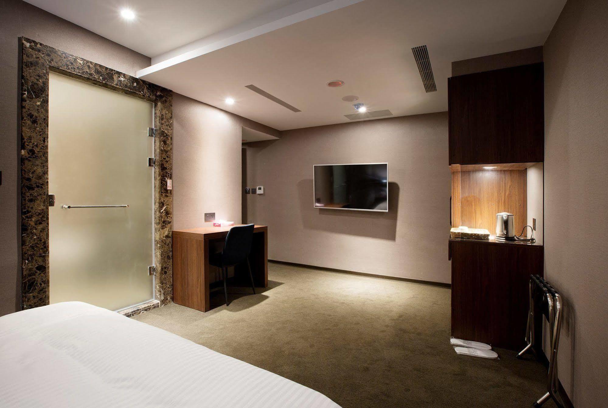 טאיפיי Noble Hotel מראה חיצוני תמונה