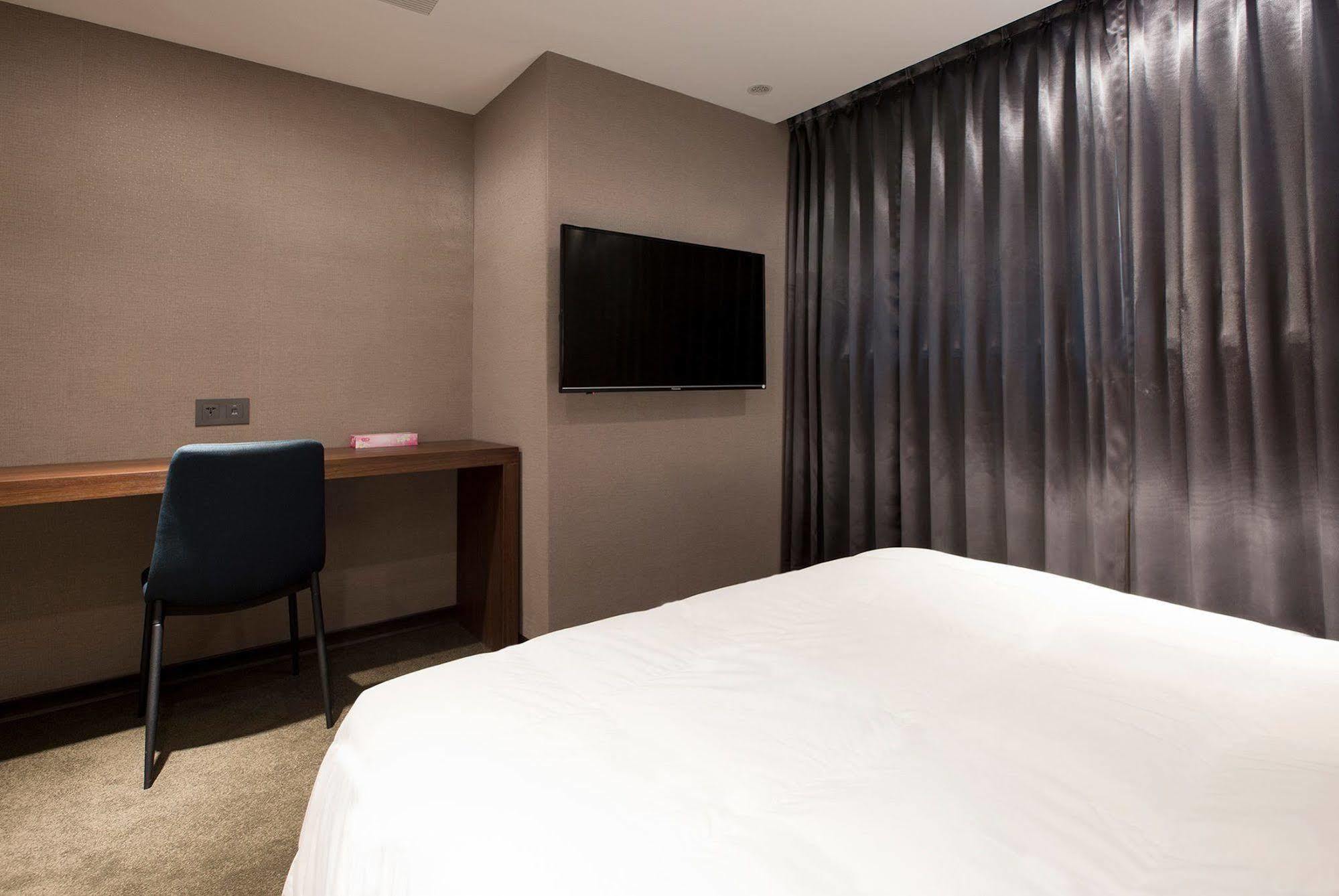 טאיפיי Noble Hotel מראה חיצוני תמונה